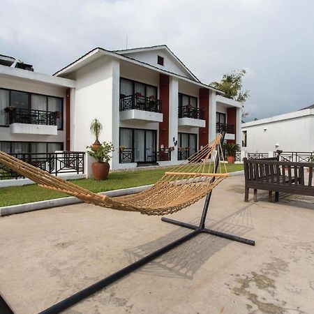 Shangri-La Village Resort, Pokhara Esterno foto