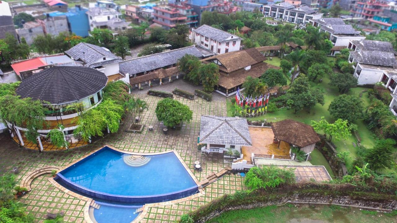 Shangri-La Village Resort, Pokhara Esterno foto