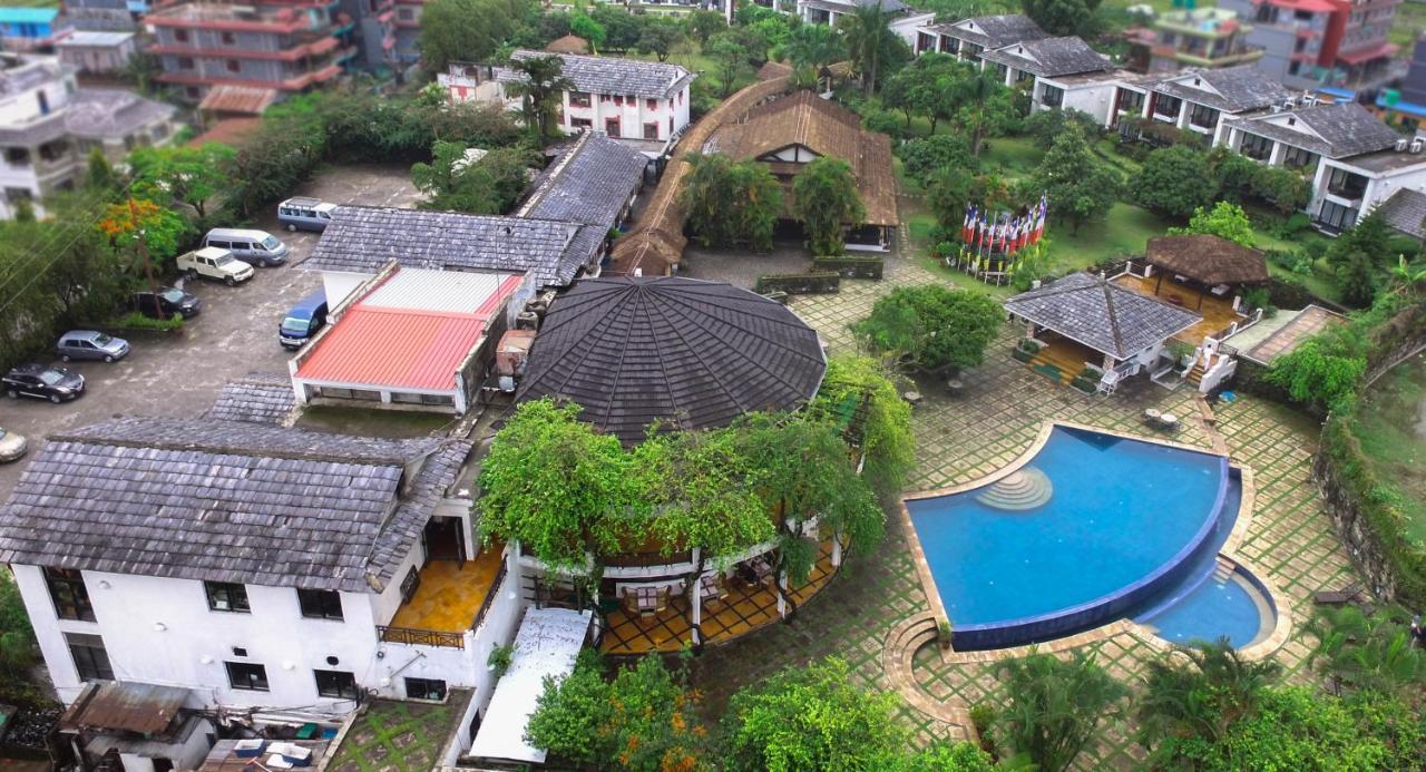 Shangri-La Village Resort, Pokhara Esterno foto