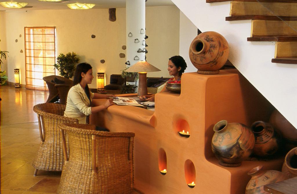 Shangri-La Village Resort, Pokhara Esterno foto