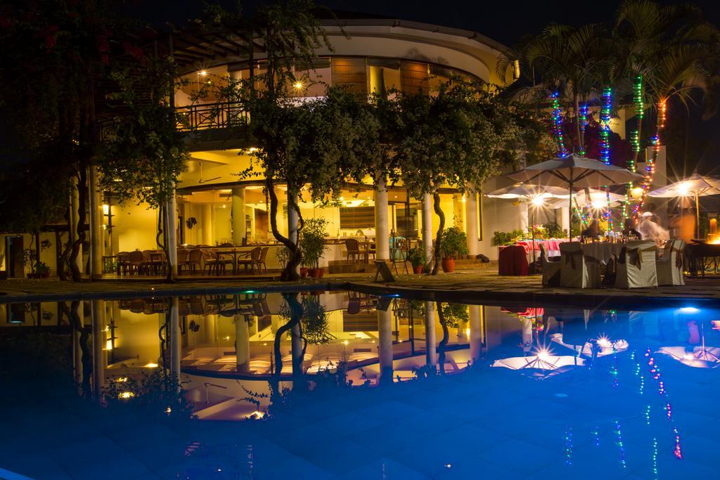 Shangri-La Village Resort, Pokhara Esterno foto
