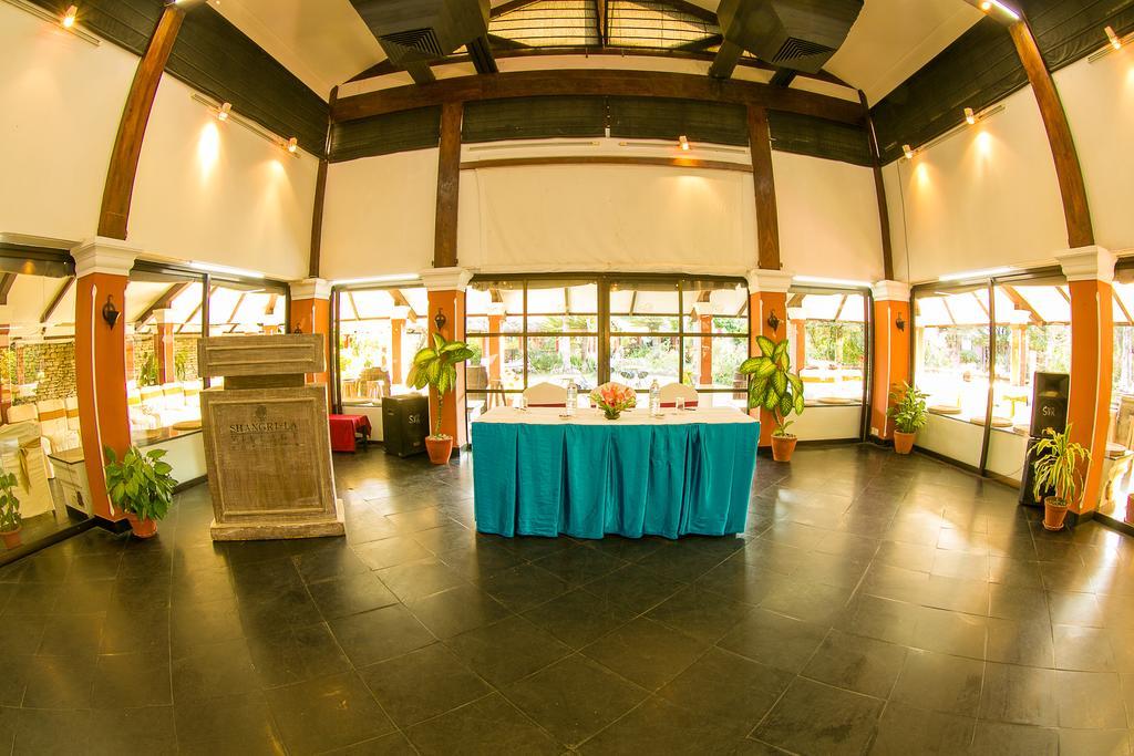 Shangri-La Village Resort, Pokhara Esterno foto