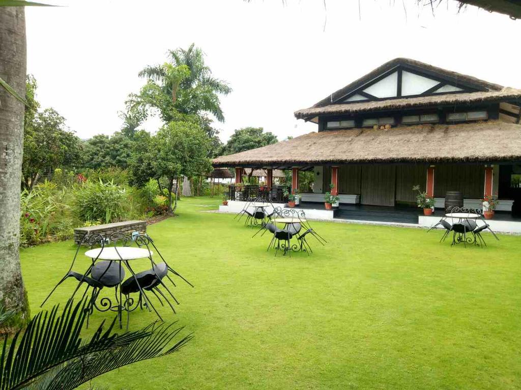 Shangri-La Village Resort, Pokhara Esterno foto