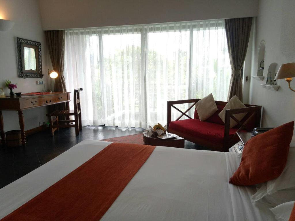 Shangri-La Village Resort, Pokhara Esterno foto